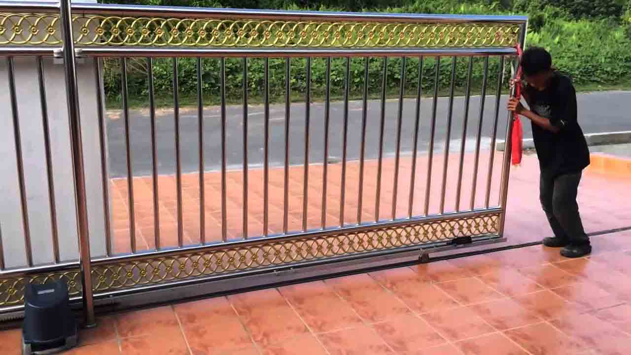 commercial gate maintenance