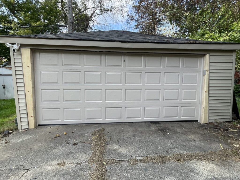 Garage door spring replacement in Farmington Hills, MI