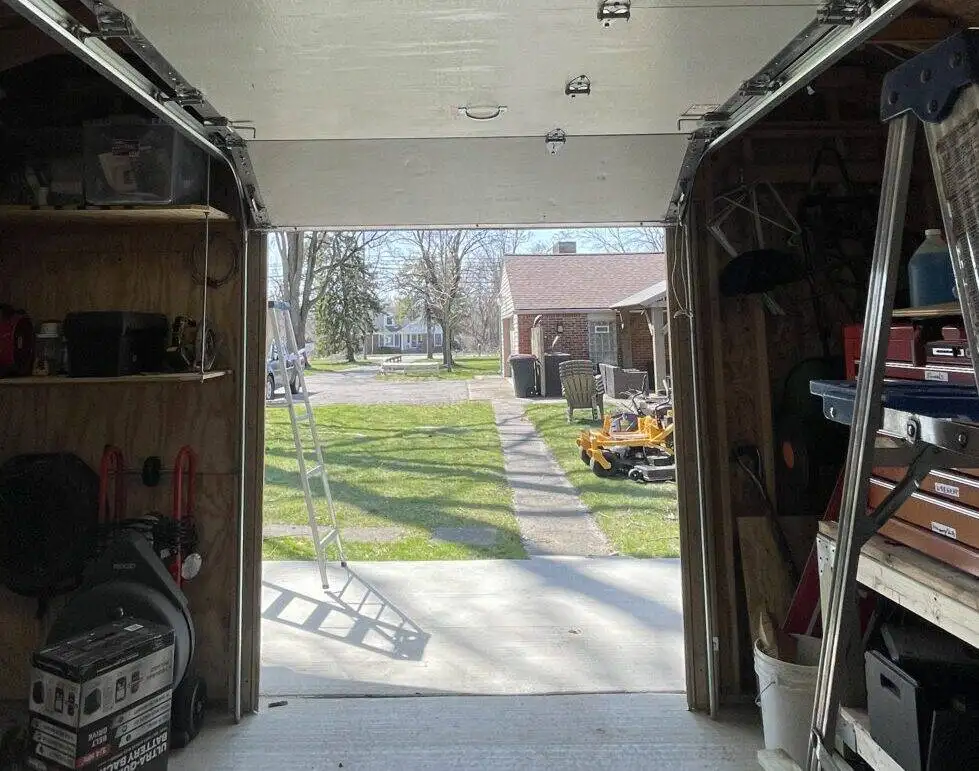 Garage Door Maintenance in Bloomfield Hills, MI